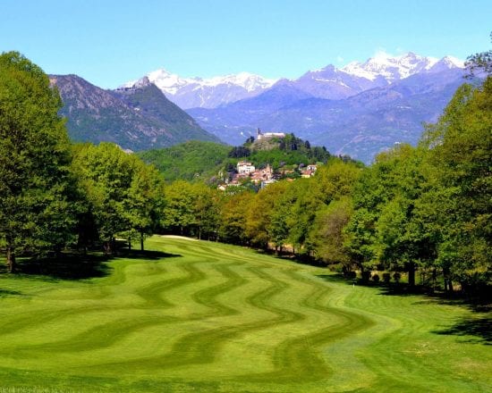 5 Übernachtungen mit Frühstück im Principi di Piemonte UNA Esperienze inklusive 2 Green Fees pro Person (Club de Golf Royal Golf I Roveri & Le Fronde Golf Club)