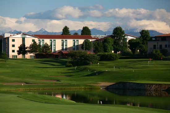 5 nights at Le Robinie Golf & Resort with breakfast and 2green fees per person ( Golf Club Le Robinie and La Pinetina)