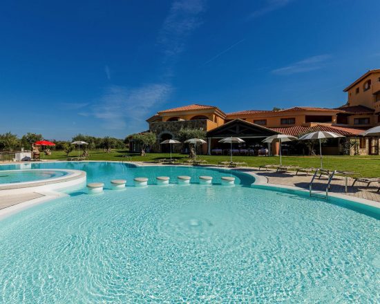 7 nights with breakfast at Hotel Marana and 3 green fees per person (Golf Club Pevero)