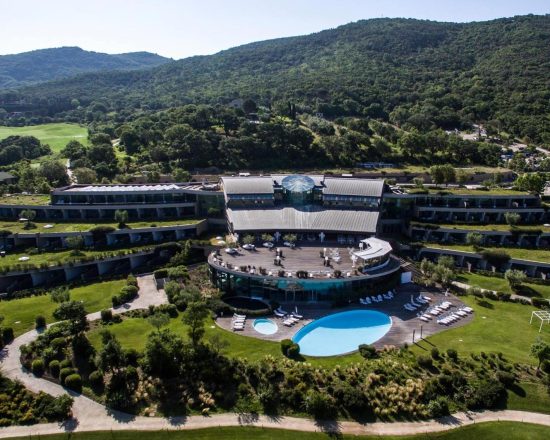 7 nights with breakfast included at Argentario Golf & Wellness Resort and 3 Green Fees per person (Argentario and Saturnia Golf Club)