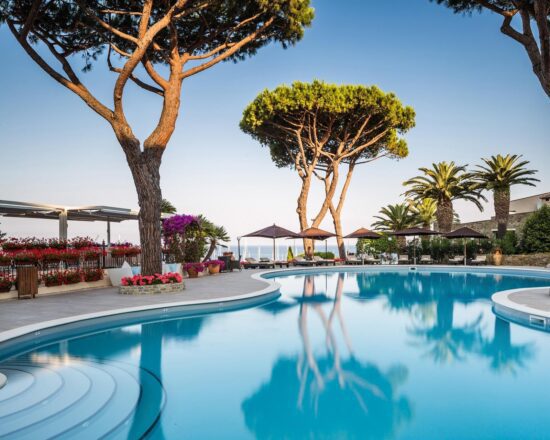 7 nights with breakfast at Baglioni Resort Cala del Porto including 3 Green Fees per person at Golf Club Punta Ala, Riva Toscana & Toscana Golf Club