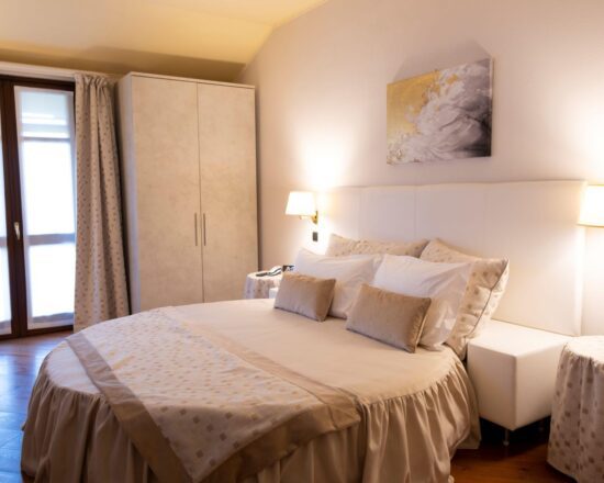 7 nights at the Romantic Hotel Furno with breakfast including 3 green fees (2x Golf Royal Park i Roveri & 1x Torino La Mandria)