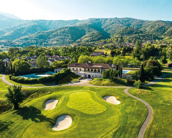 6 nights with breakfast at the Foresteria Asolo with unlimited green fees at the GC Asolo