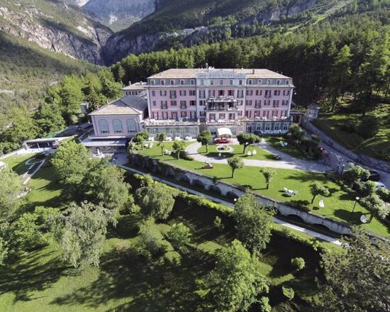 3 Übernachtungen mit Frühstück im QC Terme Grand Hotel Bagni Nuovi und ein Greenfee pro Person (Golf Club Bormio)