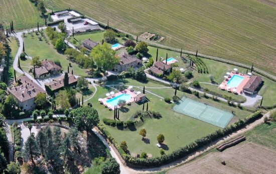 3 nights at Monsignor della Casa Country Resort & Spa Tuscany and 1 green fee per person (Golf Club Le Pavoniere)