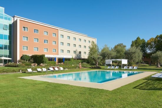 3 nights with breakfast at Anusca Palace Hotel including one Green fee per person (Golf Club Le Fonti)