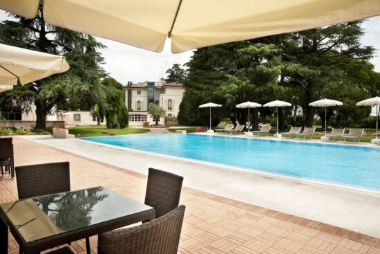 3 nights with breakfast at Relais Villa Valfiore including one Green fee per person (Golf Club Le Fonti)