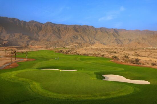 (1.) Foto von Jebel Sifah Golf Course
