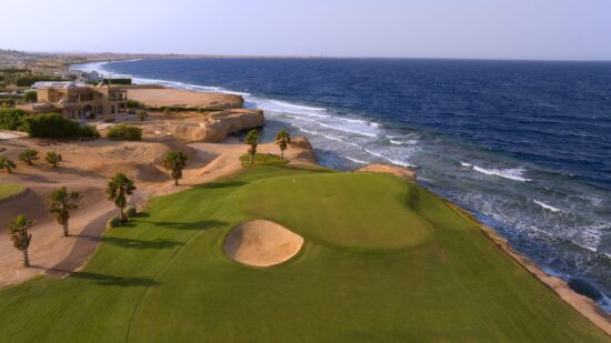 (9.) Foto di The Cascades Golf & Country Club